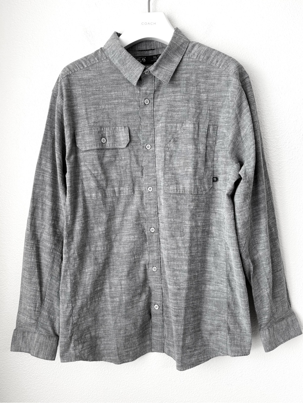 Mountain Hardwear Gray Chambray Button Down Shirt Mens XL Long Sleeve Hike Trail